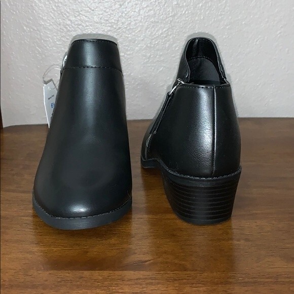 Time and Tru Zipper Bootie (Women's) 6.5   NWT - Picture 3 of 6